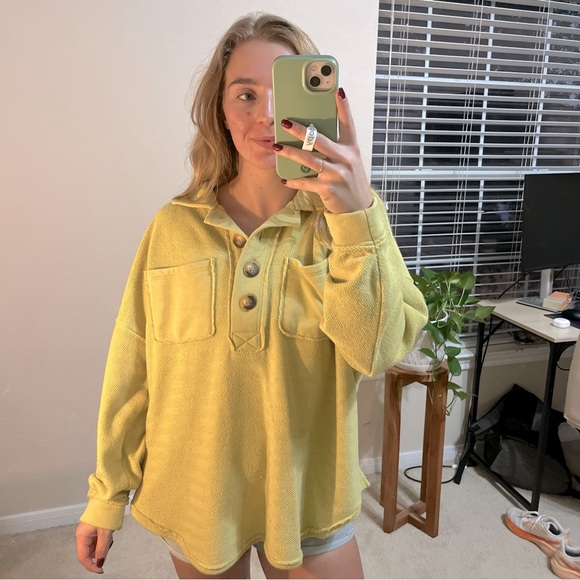 American Eagle Outfitters Sweaters - American Eagle XS lime green sweater sweatshirt